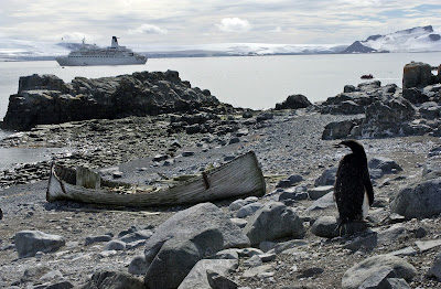 Half Moon Island, another landing spot. That's a ruined Norwegian fishing boat in the foreground.