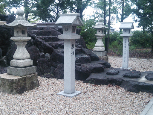 小田江神崎神社　燈籠