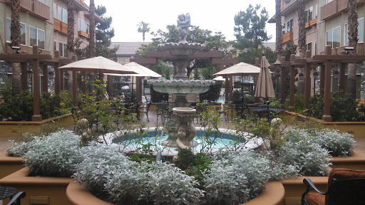 Fountain At Ayres Hotel 