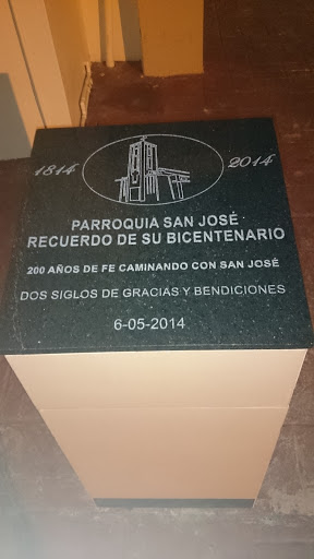 Placa En Honor Al Bicentenario De La Parroquia San José