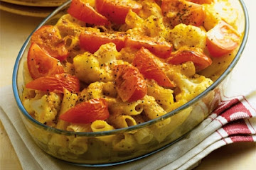 Cheat's cauli-macaroni cheese