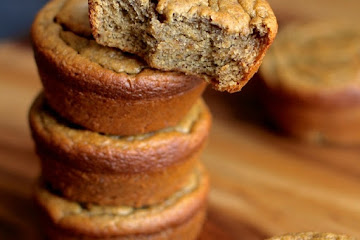 Flourless Banana Bread Muffins