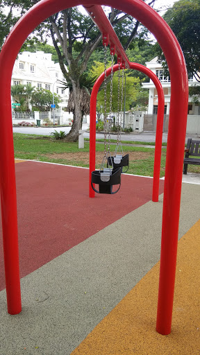 Swing for Small Children at Tai Keng Gardens