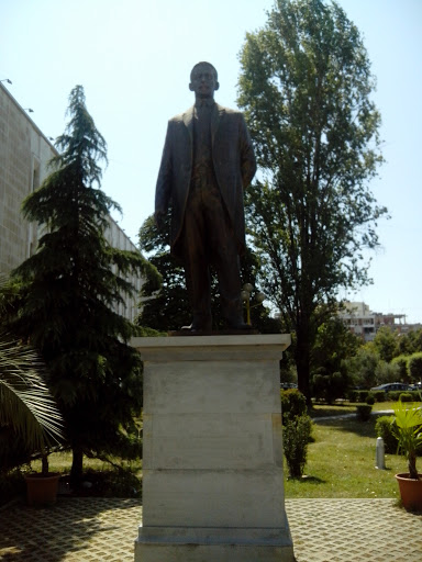 Hasan Prishtina Monument