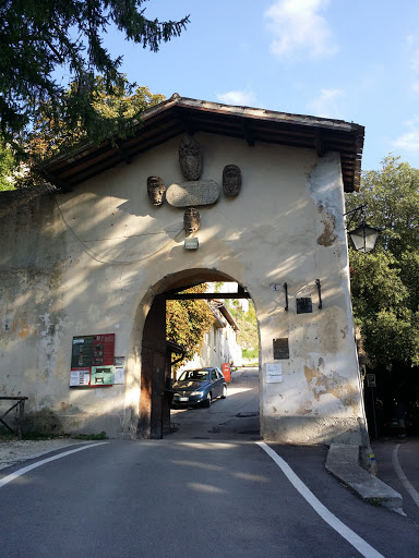 Porta Alborniziana 
