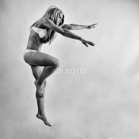 Tribute to Helmut - Melissa by Monte Arnold - People Professional People