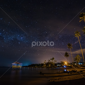 Seascape of Kuala Penyu at night. by Waily Harem - Landscapes Starscapes