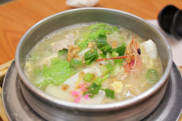 【丸紅鍋燒麵】料多湯頭好
