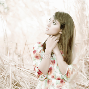 People call Evaa by Jnr Lavigne - People Portraits of Women