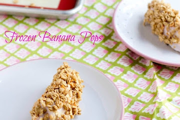 Frozen Yogurt and Granola Banana Pops