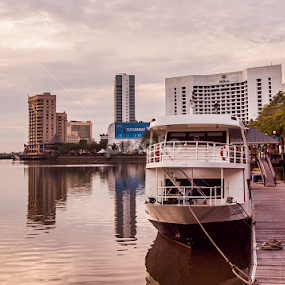 Sarawak River Cruise by Ndang Chun - Transportation Boats