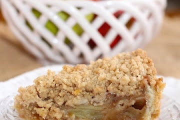 Caramel Apple Pie With Cookie Dough Crust