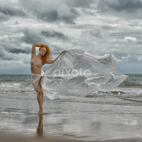 Rhiannon by John McNairn - Nudes & Boudoir Artistic Nude