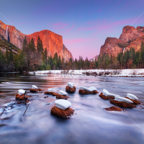 Yosemite Valley at dusk by William Lee - Landscapes Travel