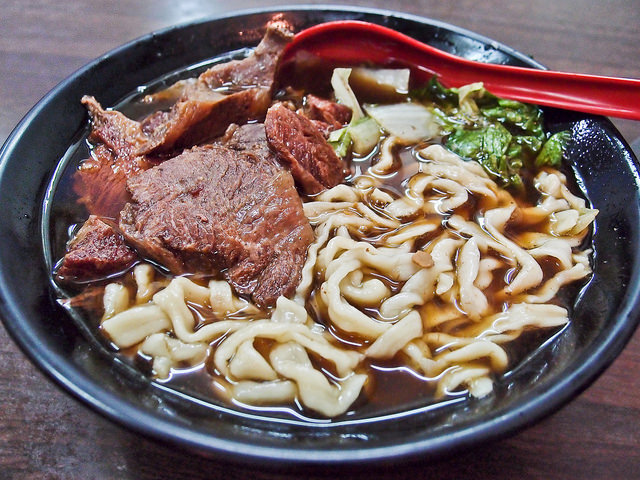 松江南京站 一江蓋飯.....的家常牛肉麵