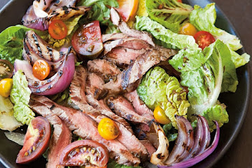 Grilled Flank Steak Salad with Tomatoes