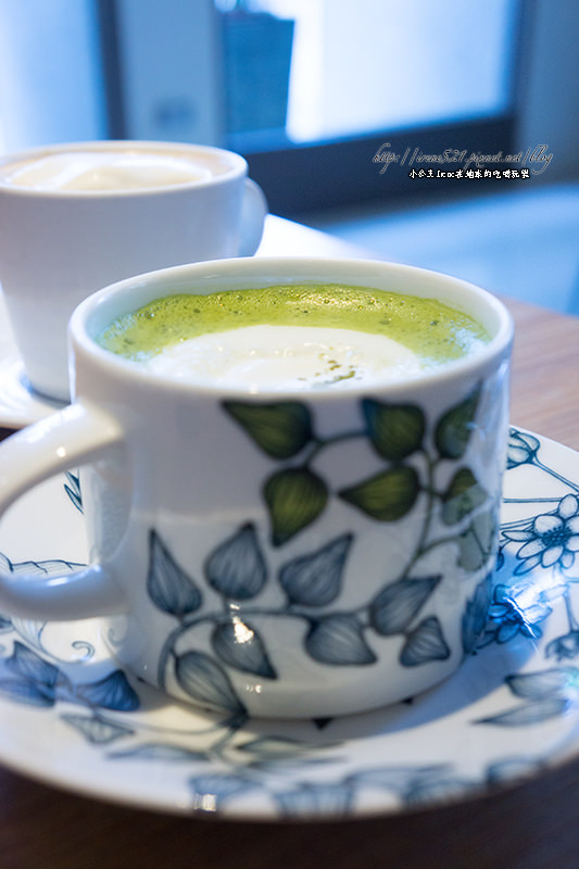 【台南東區】藏身豪宅內的咖啡店．ORO咖啡(凱旋店)