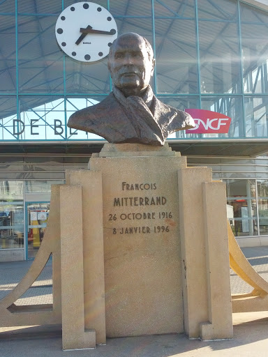 Statue Président François Mitterrand 