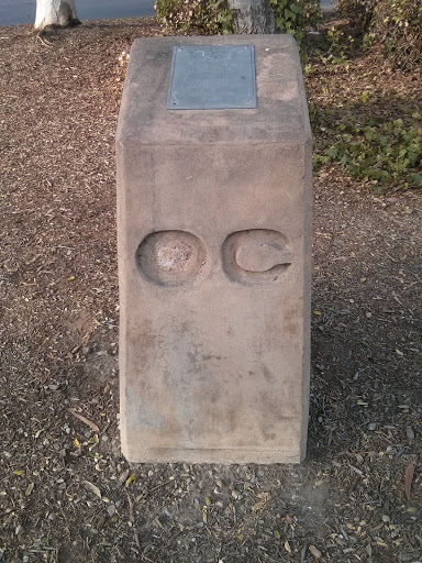 Dr. Bill Simpson OC Monument