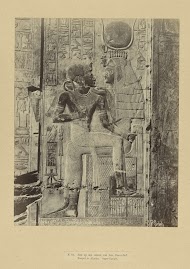 Reliëf van Seti op schoot bij Isis, Abydos