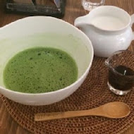 Uzna Omom 杏桃鬆餅屋