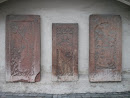 Alte Grabplatten 