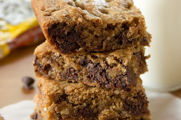 Toll House Chocolate Chip Blondies Recipe