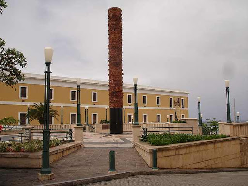 Monument Plazo Quinto Centenar