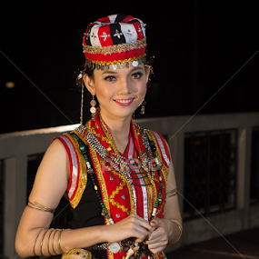 Bisapug Lady by Fitzpatrick Ricky Guing - People Portraits of Women