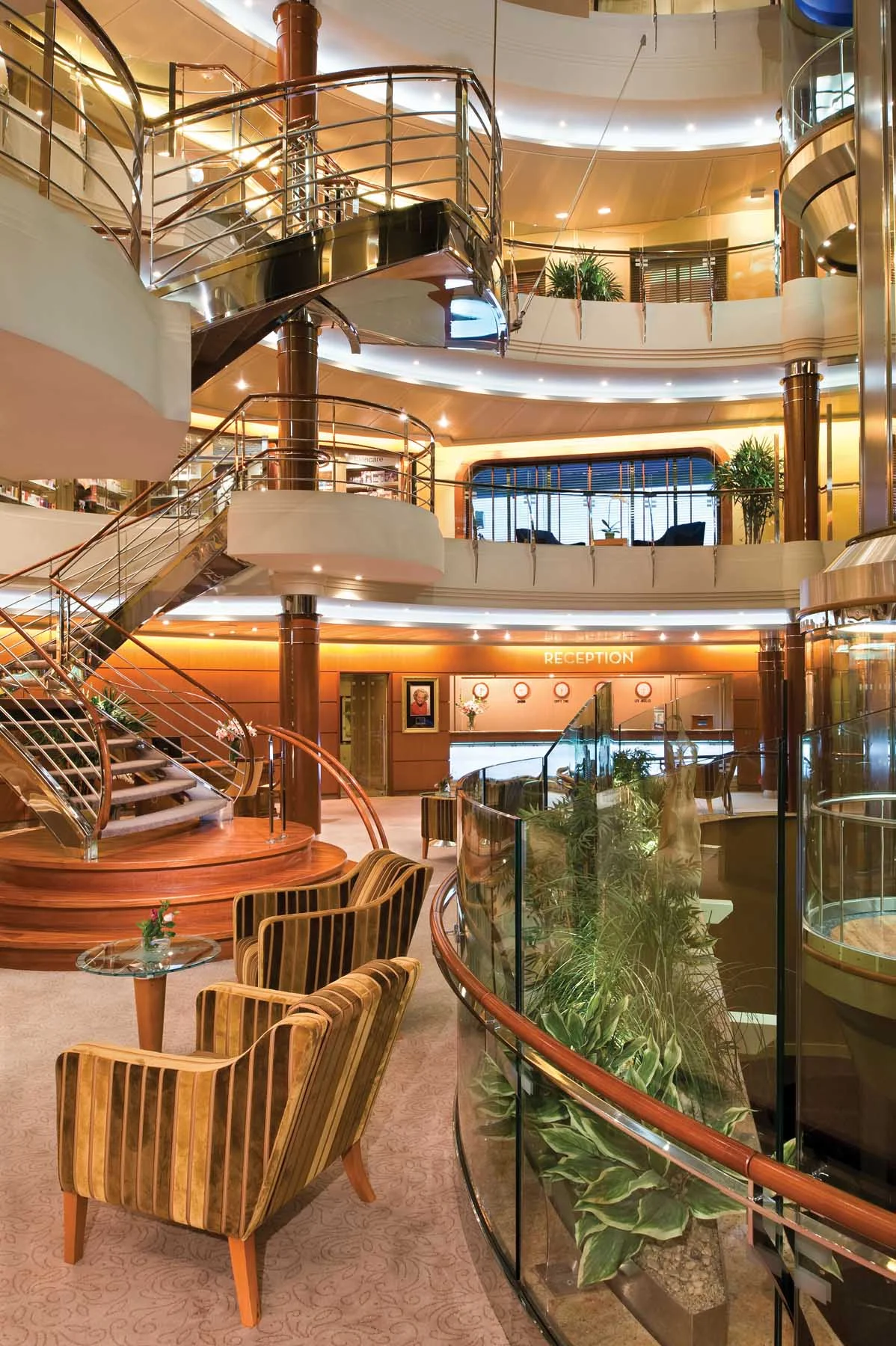 Regent-Seven-Seas-Mariner-Atrium - You will appreciate the contemporary, elegant interiors, including the Atrium shown here, as you explore Seven Seas Mariner.
