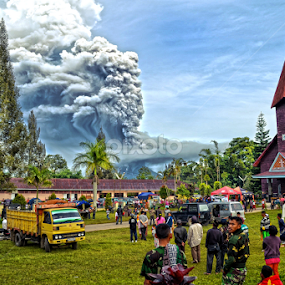 Sinabung Volcano still Eruption  by Kriswanto Ginting's - News & Events Disasters
