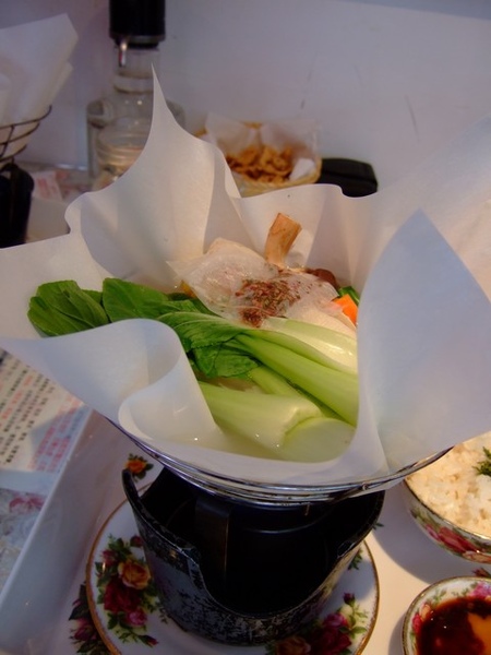籮絲亞 紙火鍋