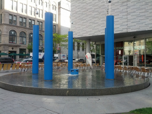 Fontaine Aux Pendules