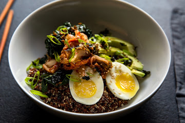 Quinoa and Rice Bowl With Kale, Kimchi and Egg