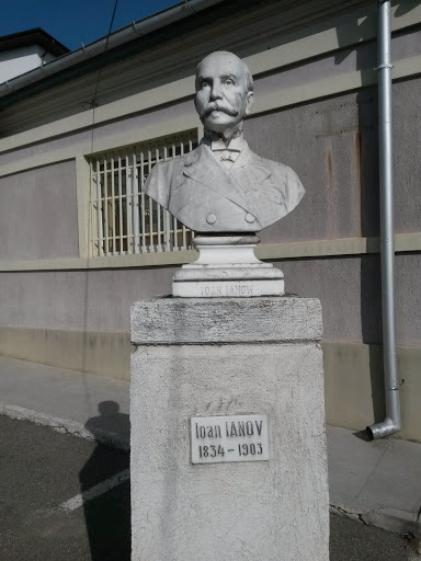 Bust Ioan Ivanov