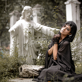 Larasati Ria by Akhi Q-Moet - People Portraits of Women