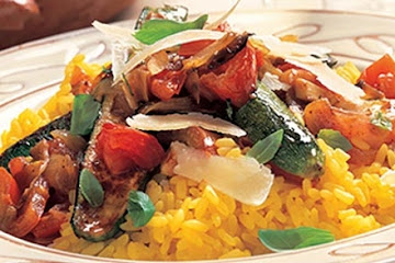 Spicy courgettes with saffron risotto