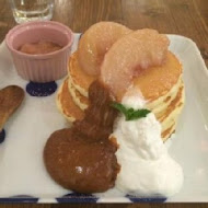 Uzna Omom 杏桃鬆餅屋