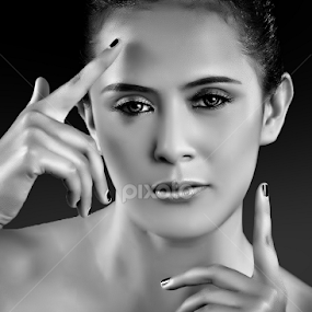 by Herry Aiyumi - Novices Only Portraits & People