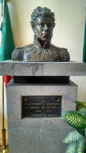 Busto General Vicente Guerrero