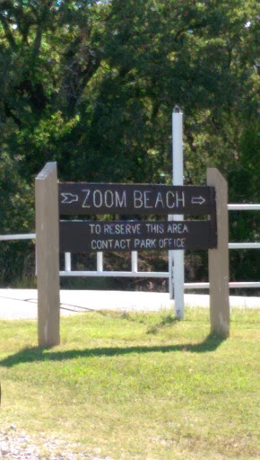 Zoom Beach Sign