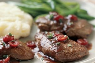Medallions of Venison with Cranberry-Port Sauce