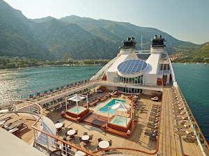 Seabourn Sojourn at sea.