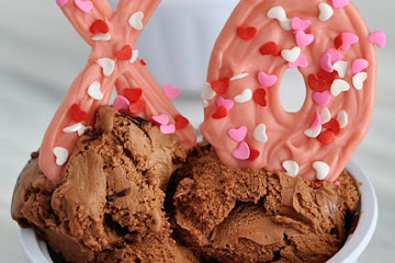 Chocolate X’s and O’s {Perfect Ice Cream Toppings!}