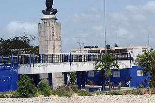 Monumento a Jose Fco. Peña Gómez
