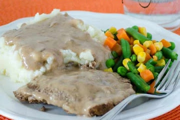 Crock Pot Cubed Steak and Gravy