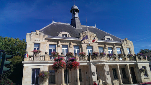 Mairie De St Médard