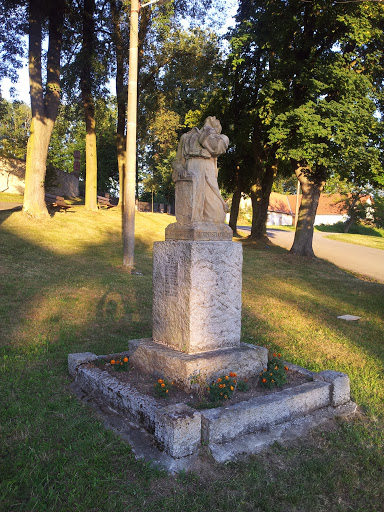 Fallen Soldiers Statue