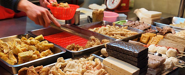 雞媽媽鹹酥雞 自強市場旁30年老店 炸地瓜好好吃