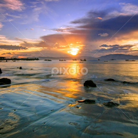 Hu'u by Erwan Setyawan - Landscapes Beaches
